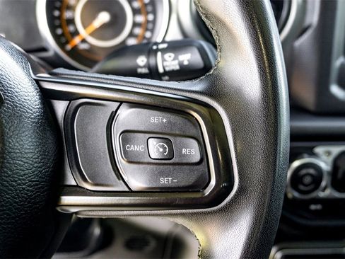 Used 2023 Jeep Gladiator Sport image 20