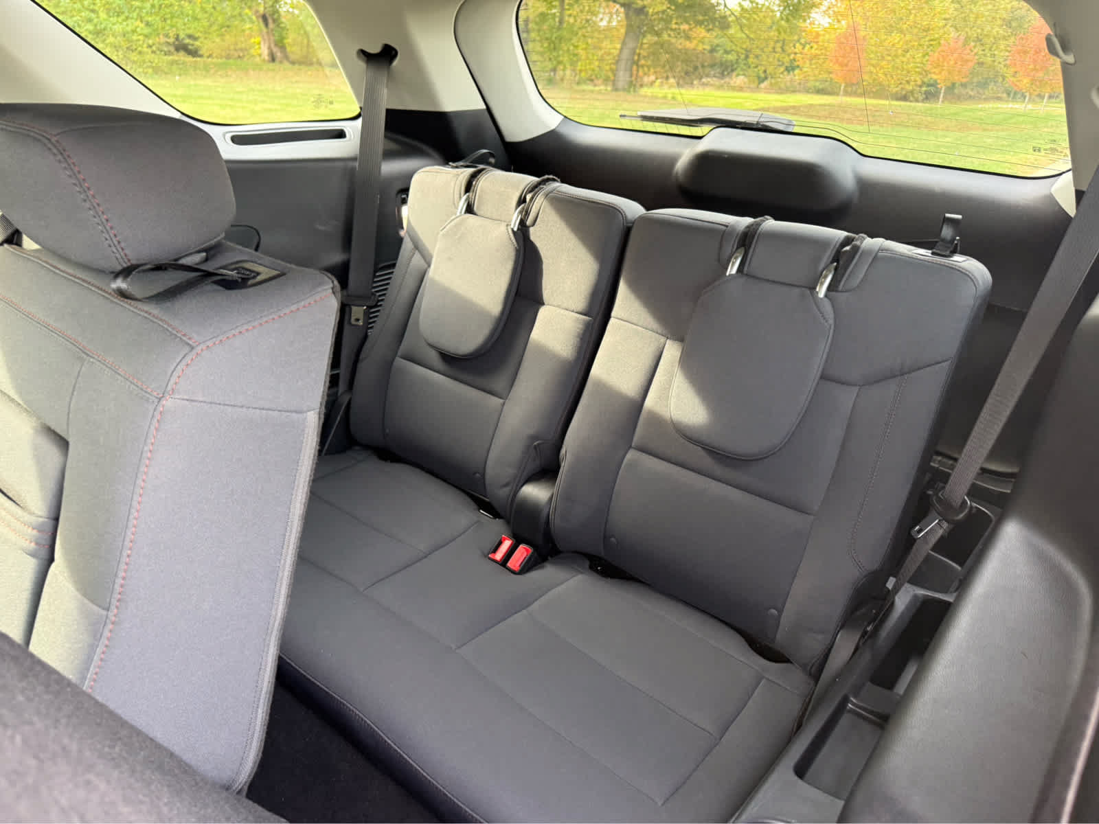 Used 2025 Ford Explorer Active AWD/4WD image 13