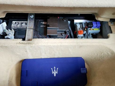 Used 2013 Maserati GranTurismo Sport image 31