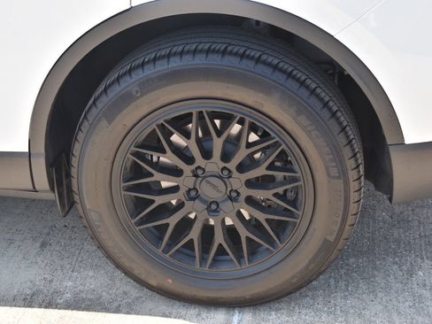 Used 2024 Lincoln Corsair FWD image 11