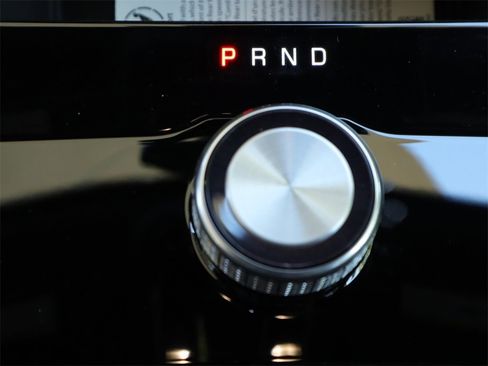 New 2023 Jeep Grand Cherokee Overland w/ Luxury Tech Group IV image 16