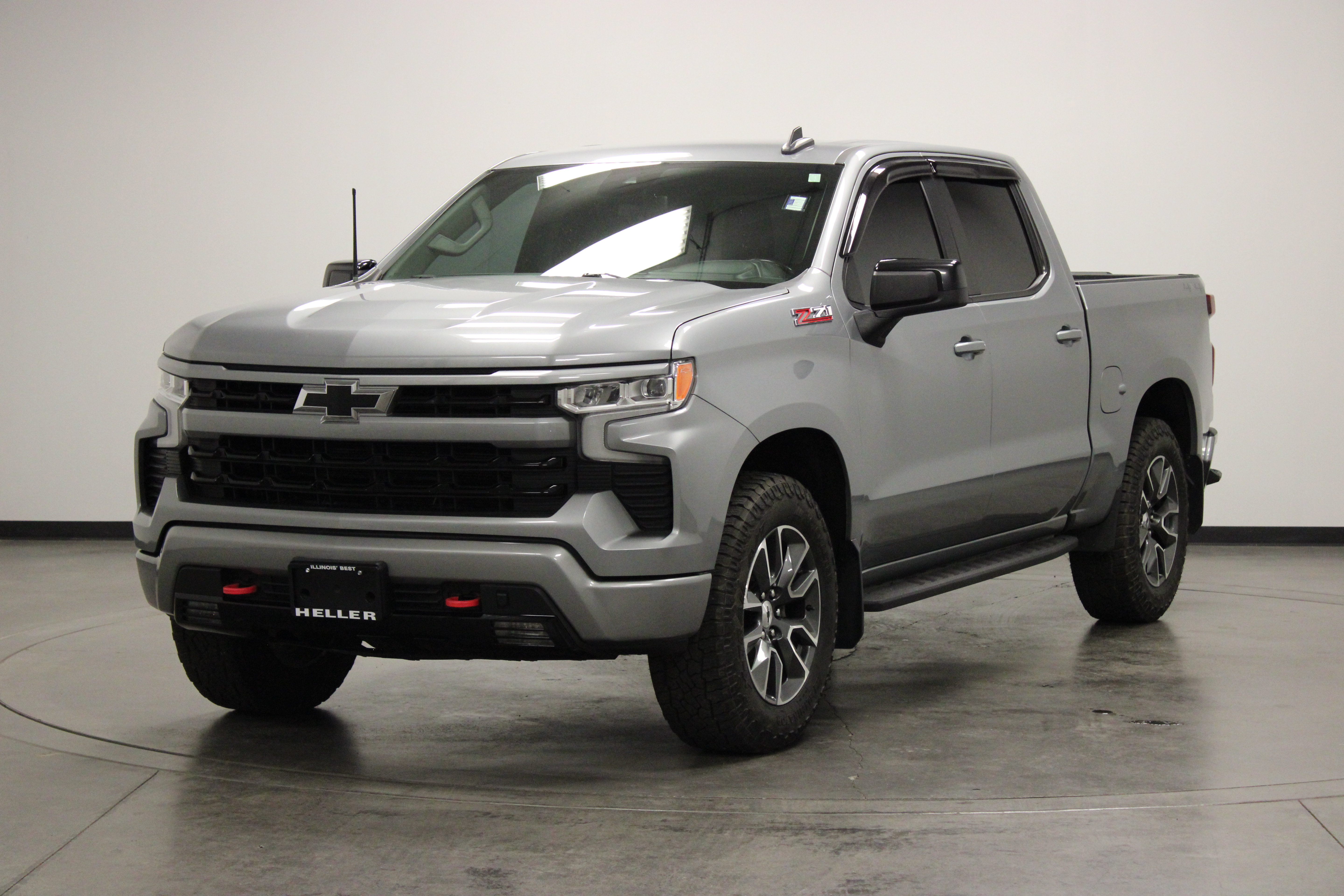 Used 2024 Chevrolet Silverado 1500 RST AWD/4WD image 4