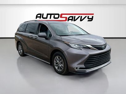Used 2025 Toyota Sienna XLE w/ XLE Plus Package