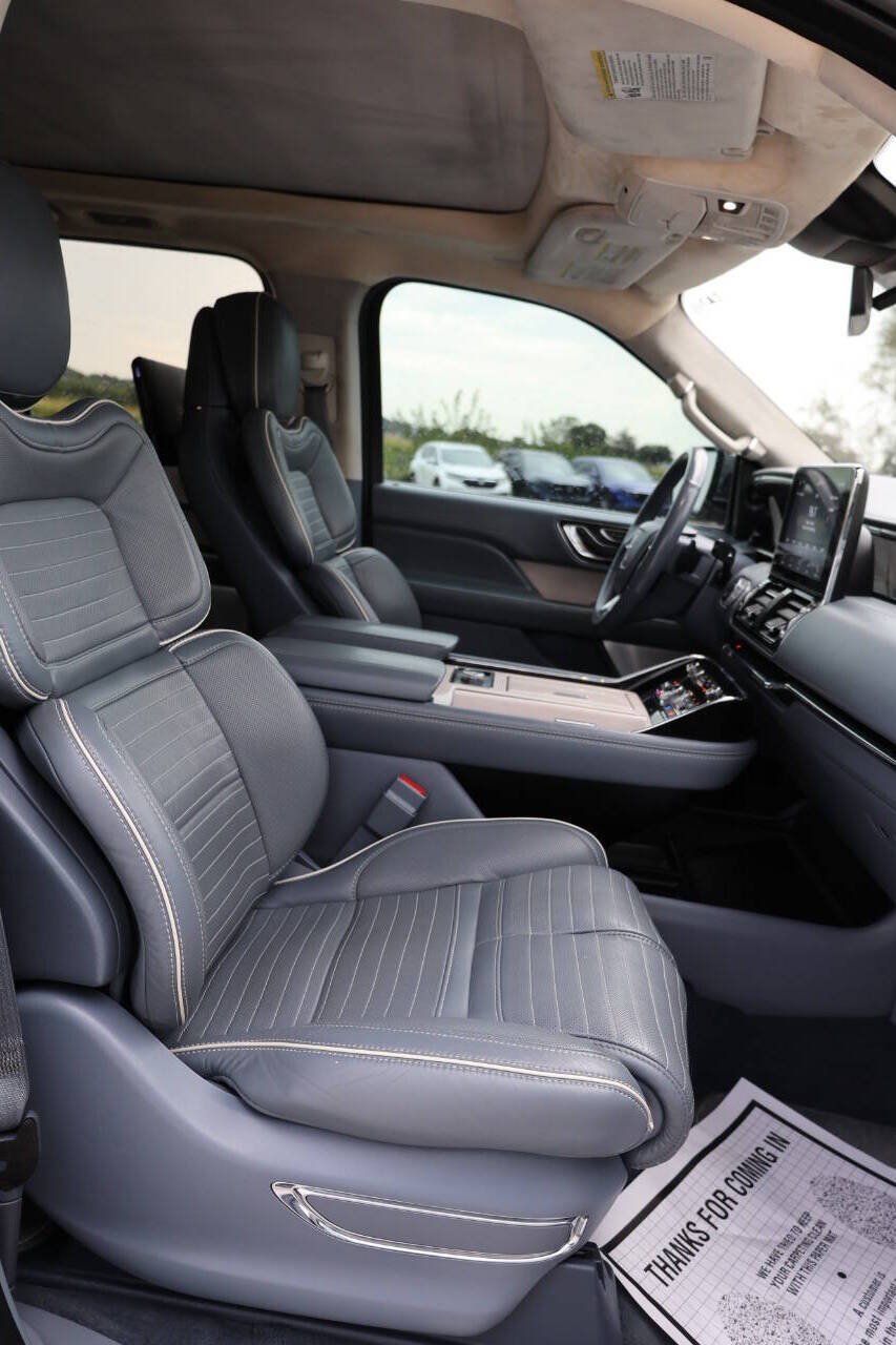 Used 2020 Lincoln Navigator L Black Label w/ Cargo Convenience Package AWD/4WD image 14