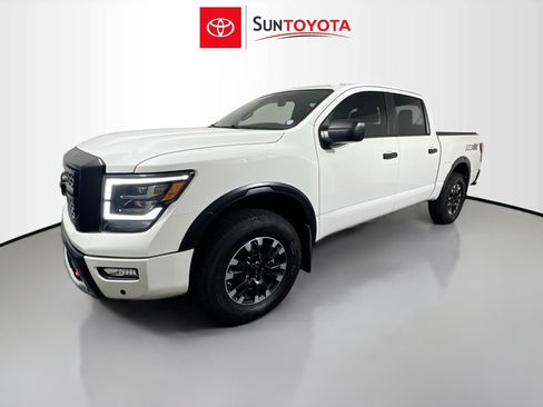 Used 2021 Nissan Titan PRO-4X w/ Pro-4x Utility Package AWD/4WD image 4