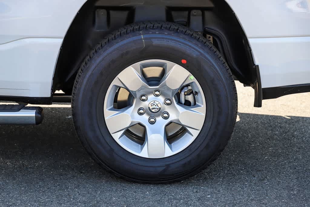 Used 2024 RAM 1500 Big Horn RWD image 10