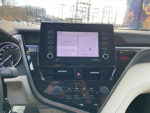 Certified 2021 Toyota Camry LE image 18