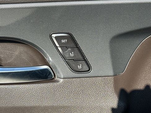 Used 2022 Hyundai Santa Fe Limited image 11