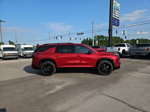 Used 2024 Chevrolet Traverse RS w/ LPO, Floor Liner Package FWD image 5