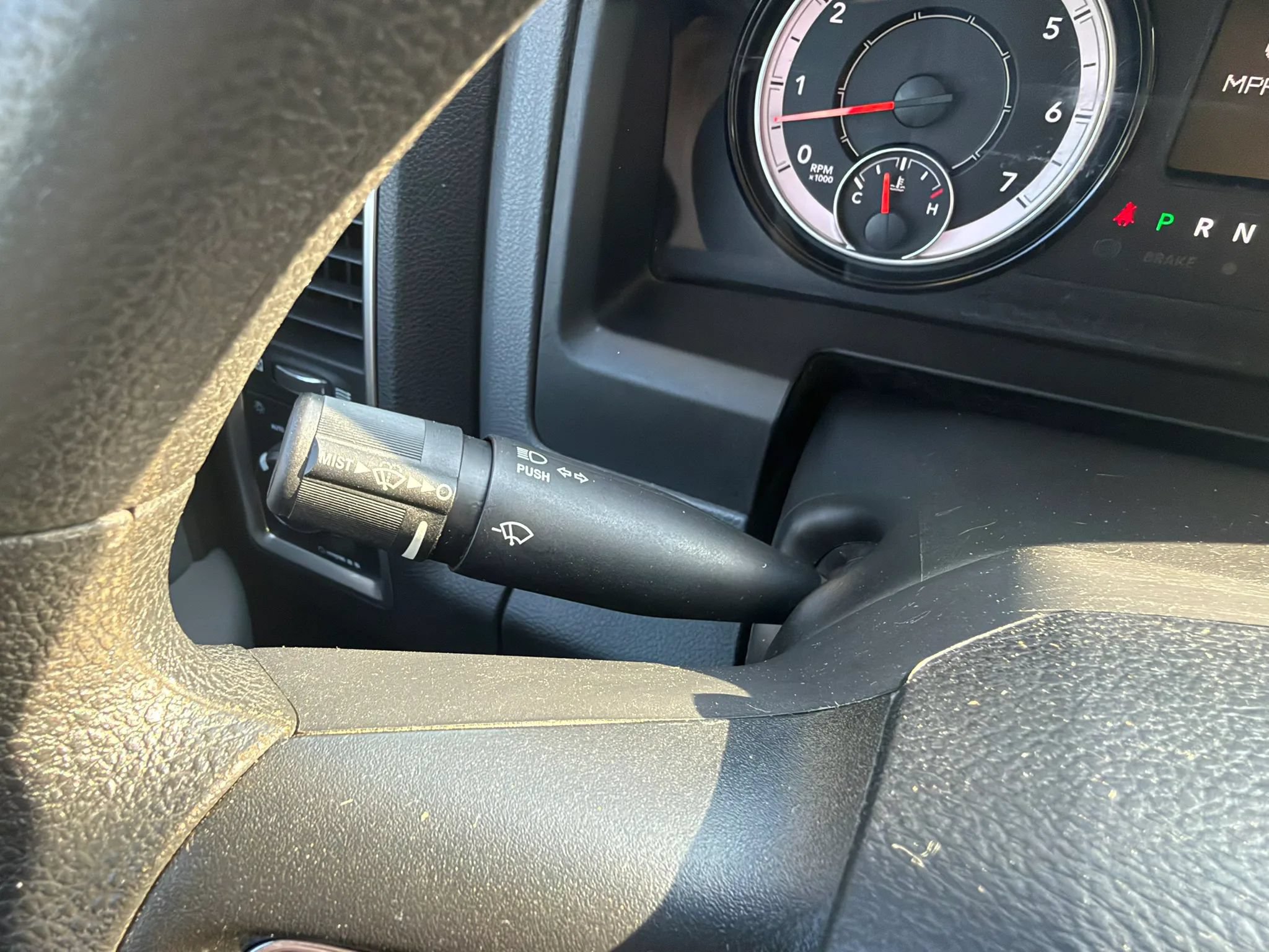 Used 2020 RAM 1500 Classic SLT AWD/4WD image 24