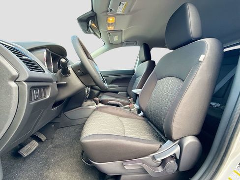 Used 2025 Mitsubishi Outlander Sport LE image 22