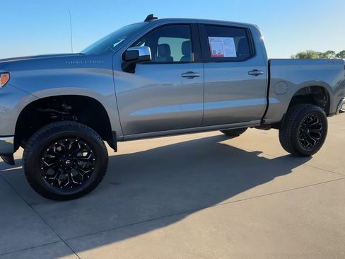 Used 2025 Chevrolet Silverado 1500 LT image 5