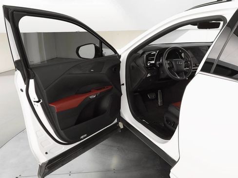 Used 2023 Lexus RX 500h F Sport image 10