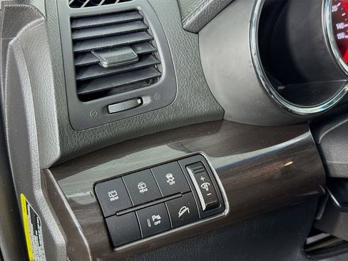 Used 2013 Kia Sorento SX image 19