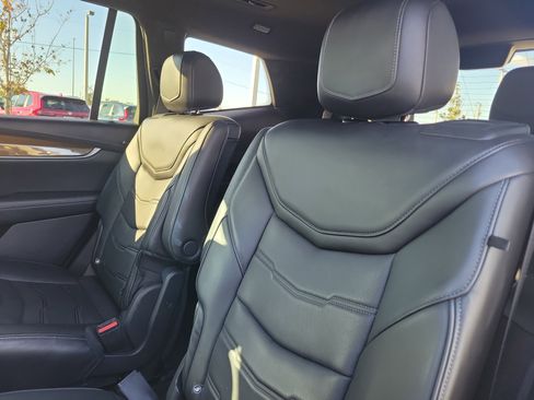 Used 2020 Cadillac XT6 Premium Luxury w/ Platinum Package image 13