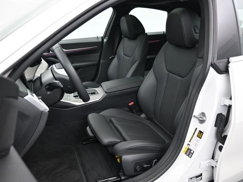 Used 2025 BMW i4 eDrive40 image 11