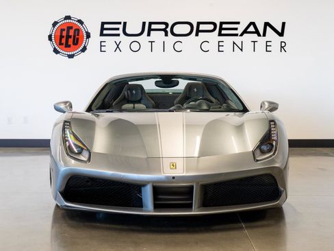 Used 2017 Ferrari 488 Spider image 20