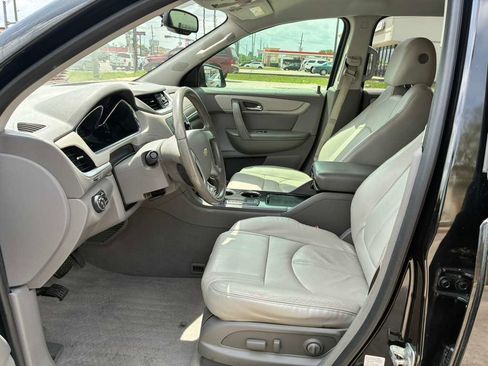Used 2016 Chevrolet Traverse LT AWD/4WD image 4