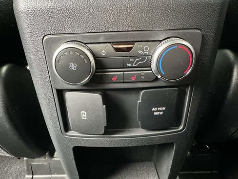 Used 2021 Ford Explorer Limited w/ Equipment Group 301A image 17