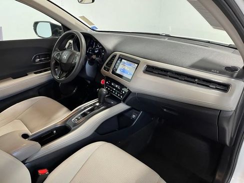 Used 2022 Honda HR-V EX image 11