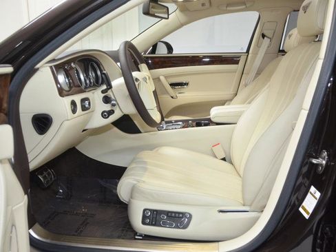 Used 2015 Bentley Flying Spur V8 image 18