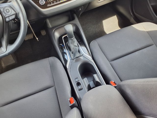 Used 2026 Toyota Corolla LE FWD image 9