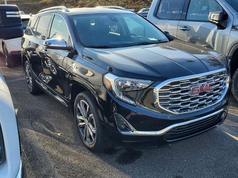 Used 2020 GMC Terrain Denali image 2
