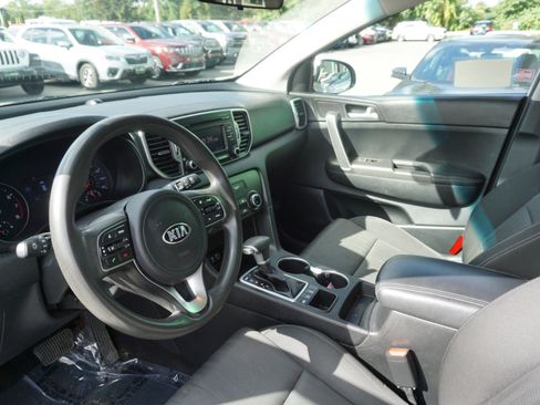Used 2019 Kia Sportage LX image 14
