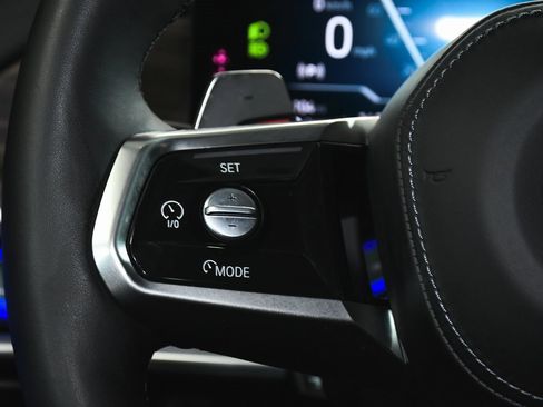 Used 2025 BMW 760i xDrive image 42