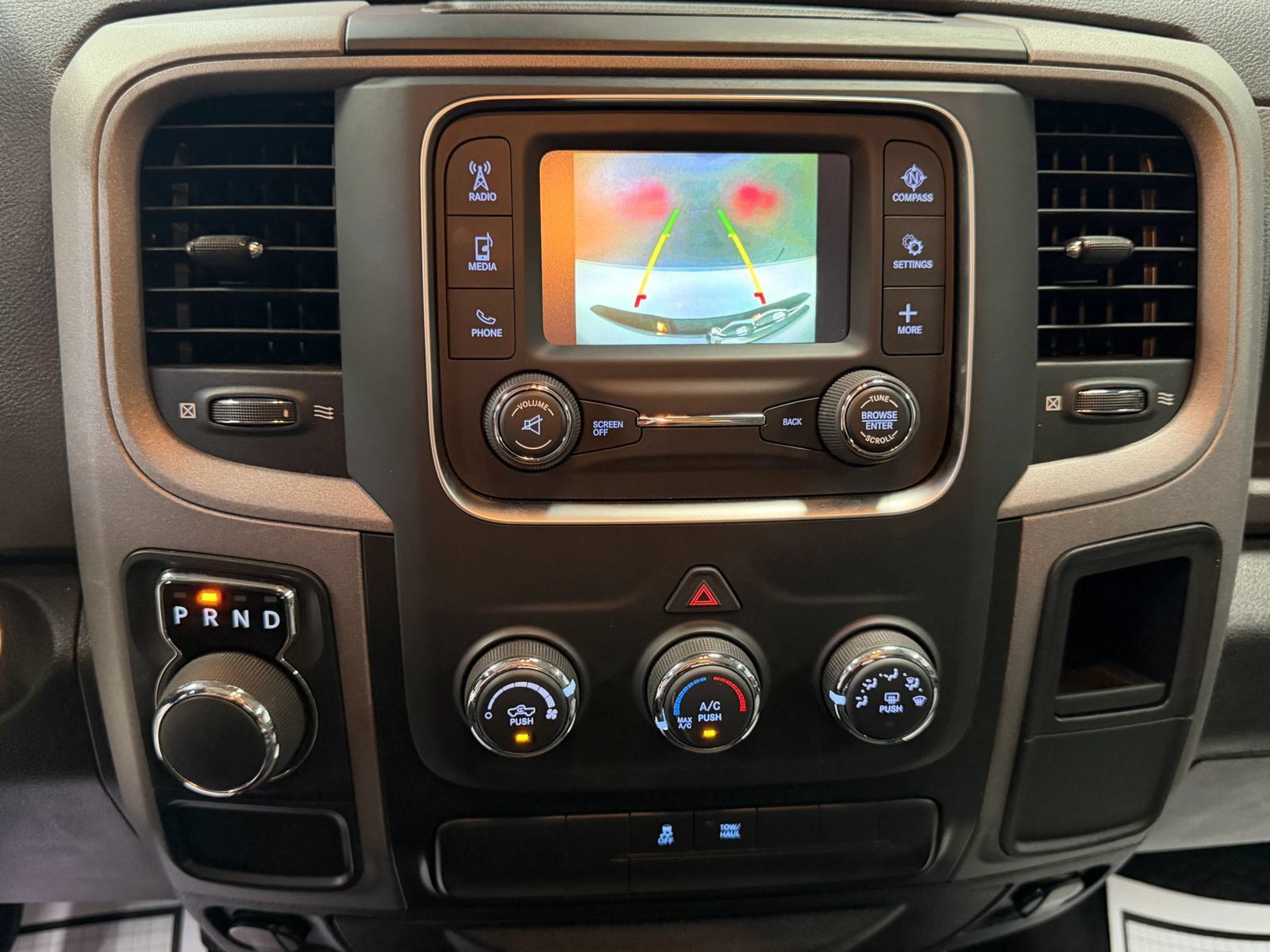 Used 2018 RAM 1500 Express RWD image 35