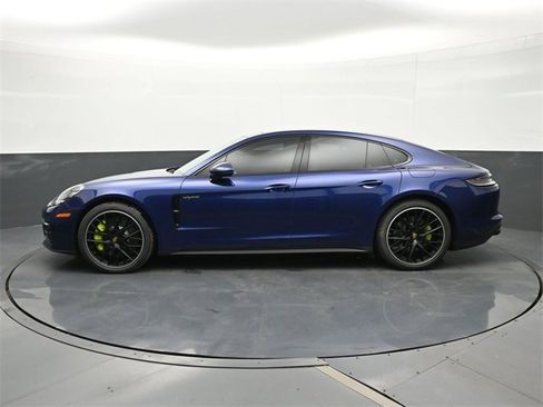 Used 2023 Porsche Panamera 4S w/ Premium Package image 2