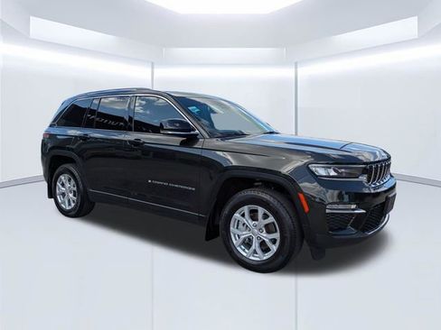 Used 2024 Jeep Grand Cherokee Limited AWD/4WD image 1