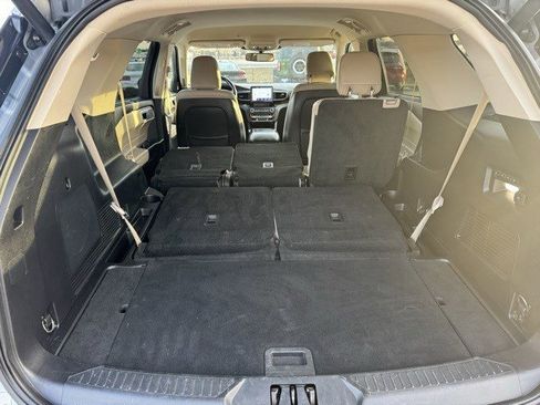 Used 2020 Ford Explorer Limited image 29