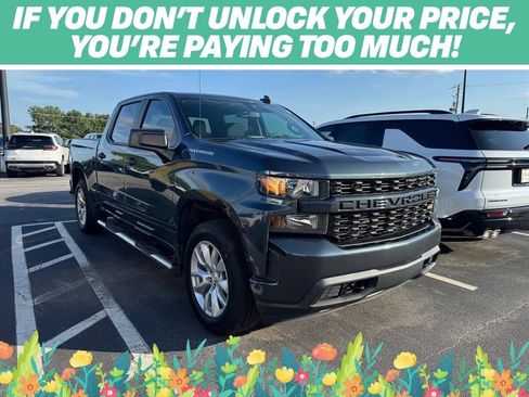 Used 2020 Chevrolet Silverado 1500 Custom w/ Custom Value Package AWD/4WD image 1