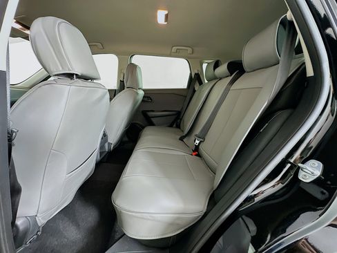 Used 2021 Nissan Rogue S FWD image 26