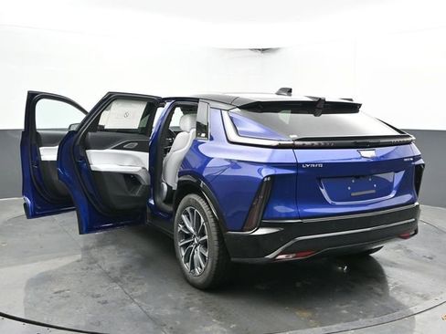 New 2025 Cadillac Lyriq Sport image 48