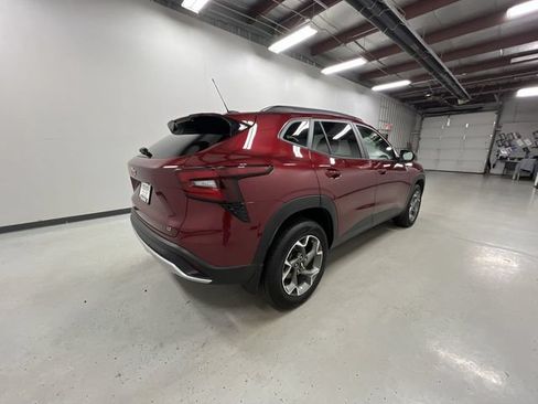 Certified 2024 Chevrolet Trax LT w/ Driver Confidence Package FWD image 8