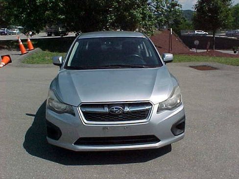 Used 2014 Subaru Impreza 2.0i Premium w/ All-Weather Package w/CVT AWD/4WD image 23