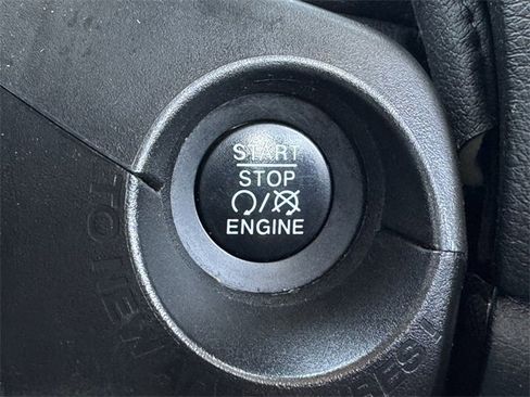 Used 2022 Jeep Renegade Latitude image 21