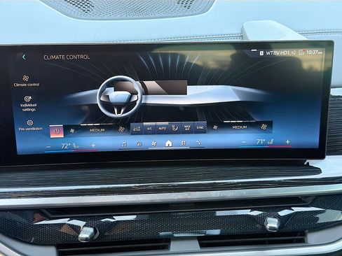 Used 2024 BMW X5 sDrive40i w/ M Sport Package image 32