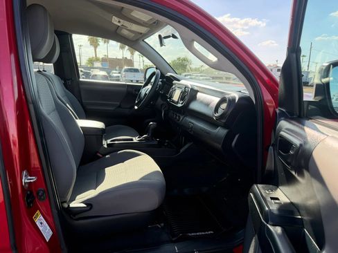 Used 2017 Toyota Tacoma SR w/ SR Convenience Package RWD image 25
