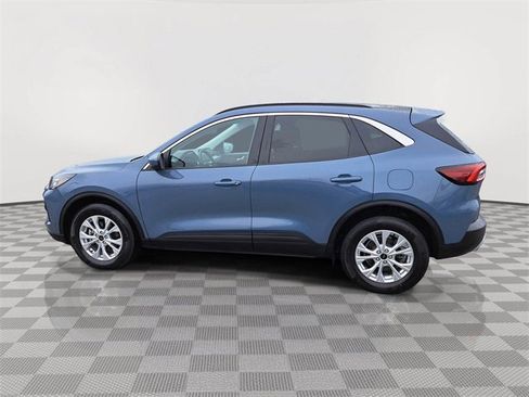 Certified 2023 Ford Escape Active w/ Tech Pack #2 image 2