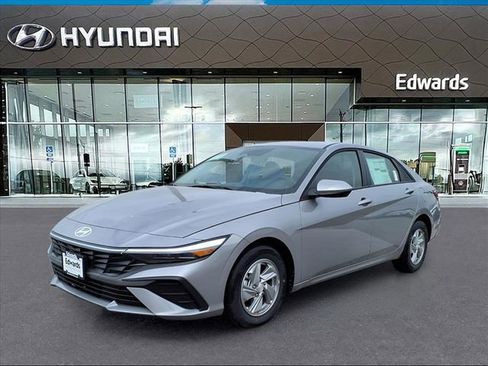 New 2026 Hyundai Elantra SE image 1