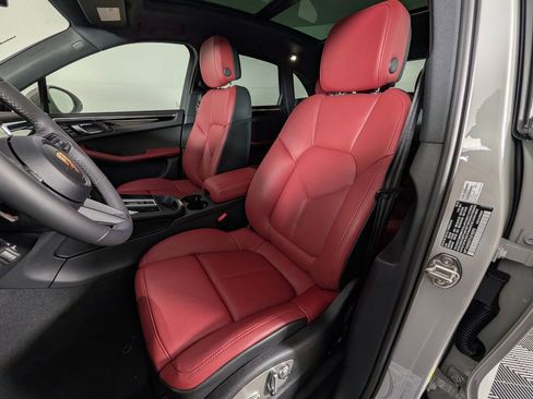 New 2026 Porsche Macan AWD/4WD image 5