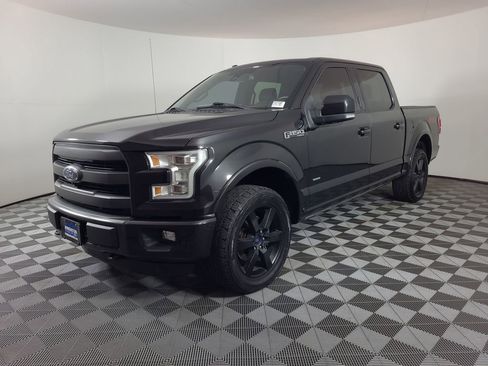 Used 2015 Ford F150 Lariat w/ Equipment Group 502A Luxury AWD/4WD image 7