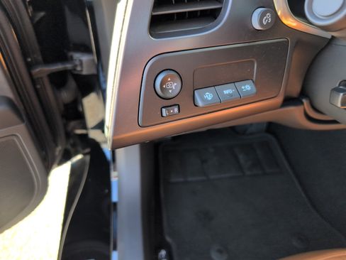 Used 2018 Chevrolet Corvette Stingray Coupe w/ 3LT Preferred Equipment Group image 16