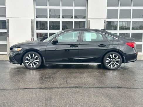 Certified 2023 Honda Civic EX image 3