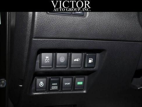 Used 2018 Nissan Rogue SL image 17