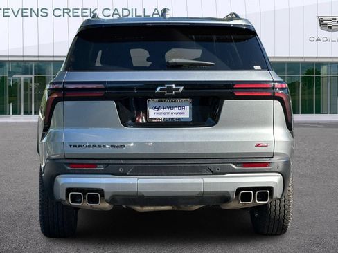 Used 2025 Chevrolet Traverse Z71 AWD/4WD image 4