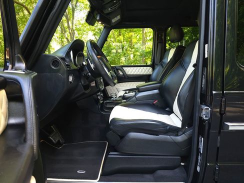 Used 2017 Mercedes-Benz G 63 AMG 4MATIC image 11